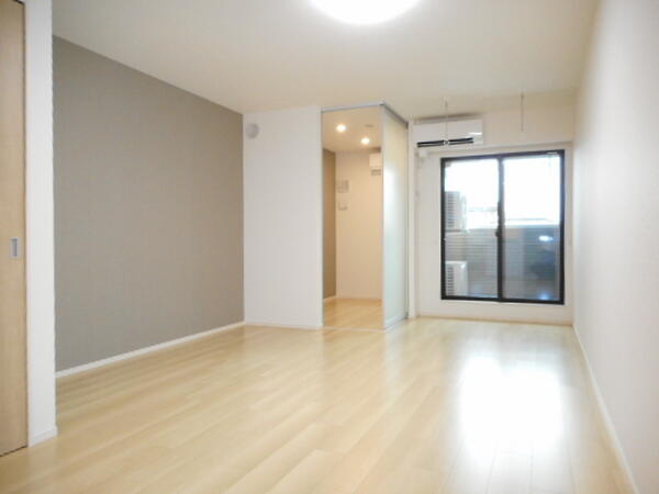 甲府市貢川２丁目のアパート