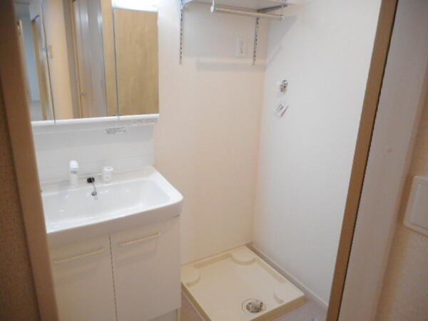 甲府市貢川２丁目のアパート