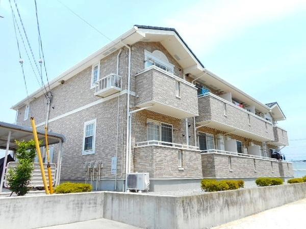 韮崎市大草町若尾のアパート