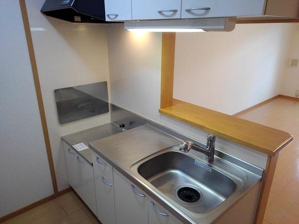 韮崎市大草町若尾のアパート