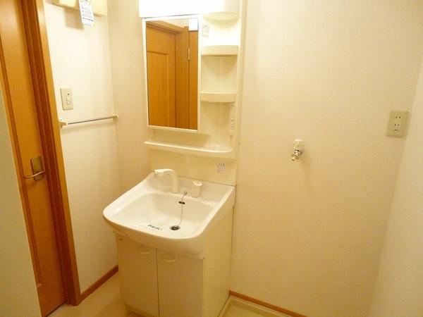 南アルプス市下宮地のアパート