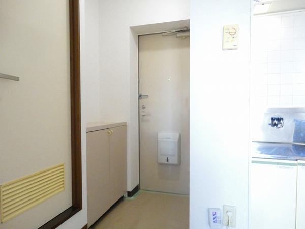 中央市中楯のアパート