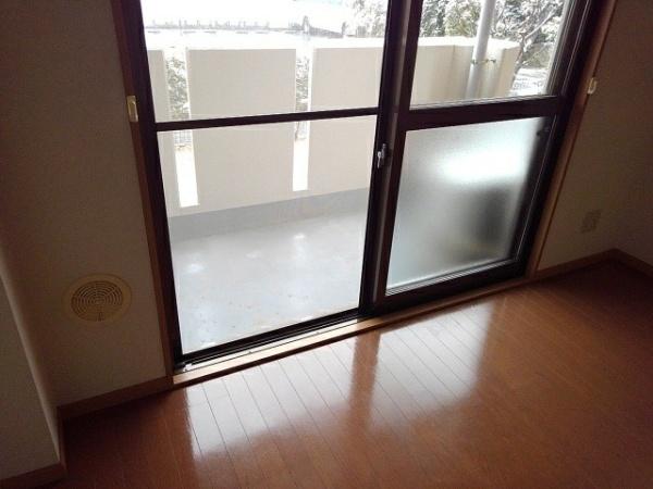 甲府市東光寺１丁目のマンション