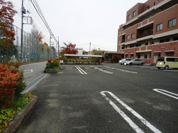 甲府市東光寺１丁目のマンション