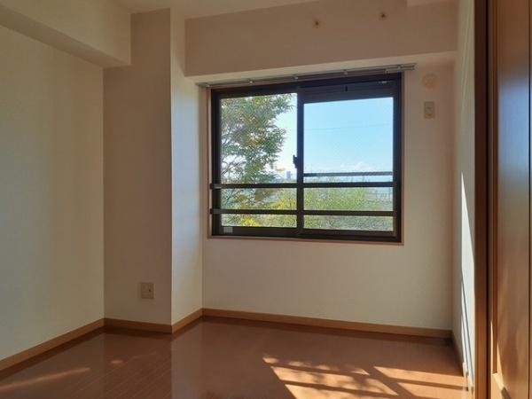甲府市東光寺１丁目のマンション