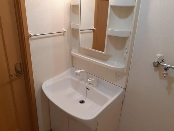甲府市東光寺１丁目のマンション