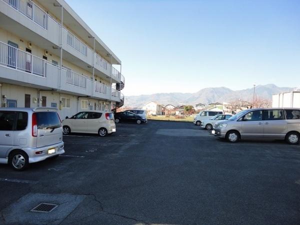 山梨市下神内川のマンション