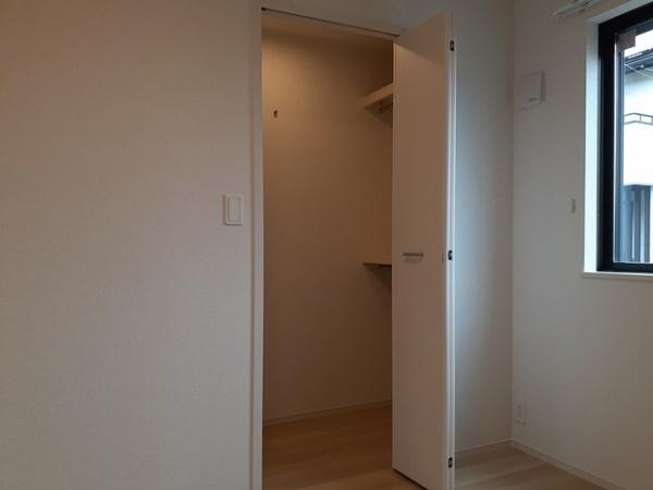 山梨市小原東のアパート