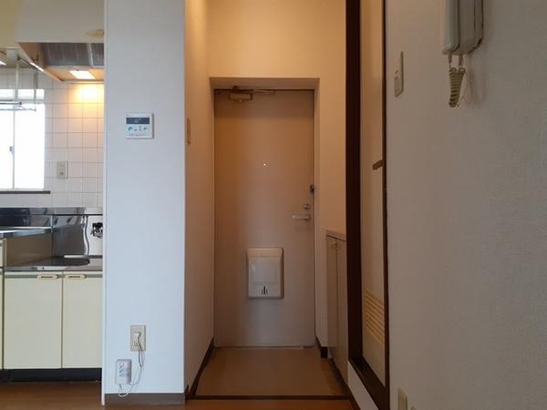 中央市中楯のアパート