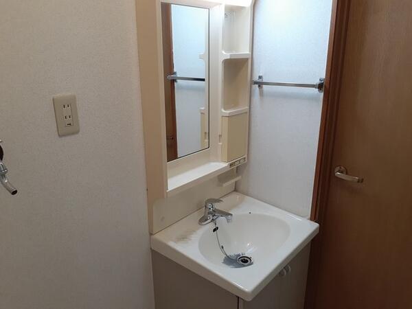 甲斐市島上条のアパート