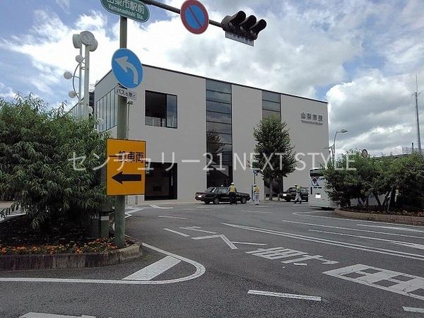 山梨市小原西のアパート