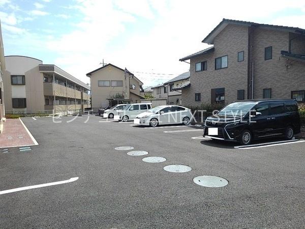 甲斐市長塚のアパート