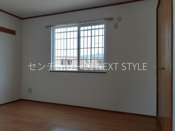 甲府市中小河原町のアパート