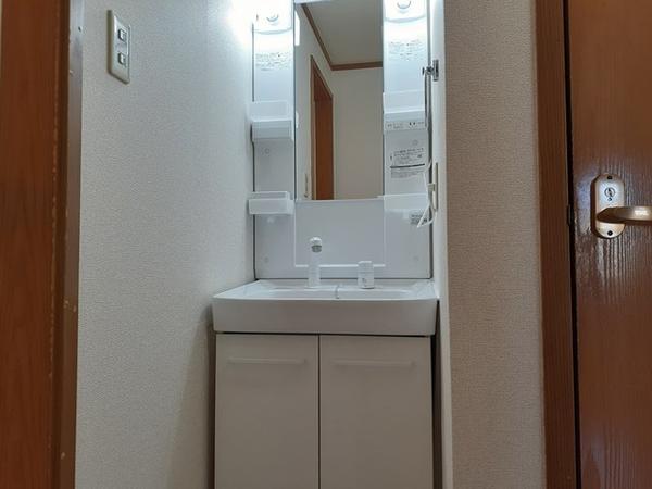 甲府市中小河原町のアパート