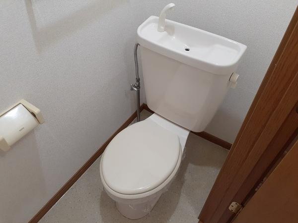 甲府市中小河原町のアパート