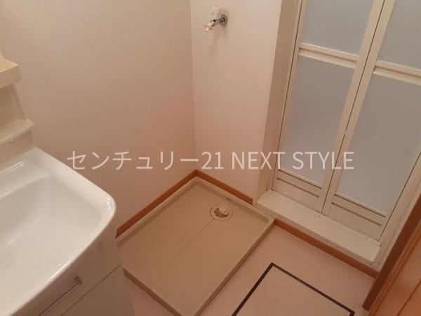 中央市西花輪のアパート