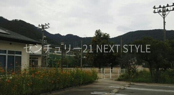 甲府市千塚５丁目のアパート