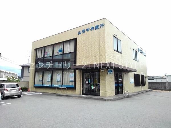 甲府市下飯田２丁目のアパート