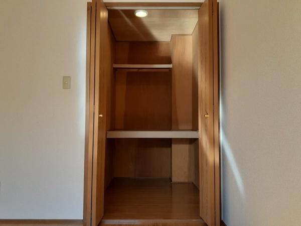 中央市山之神のアパート