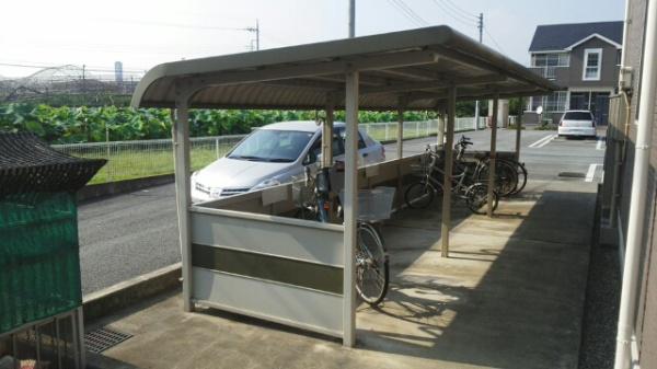 笛吹市石和町東油川のアパート