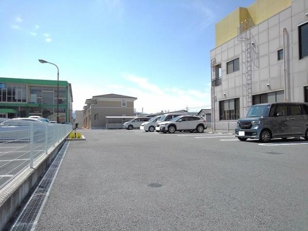 甲府市青葉町のアパート