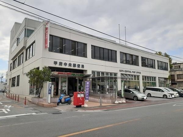 甲府市青葉町のアパート