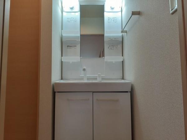 中巨摩郡昭和町上河東のアパート