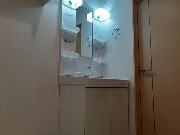 甲府市朝気３丁目のアパート