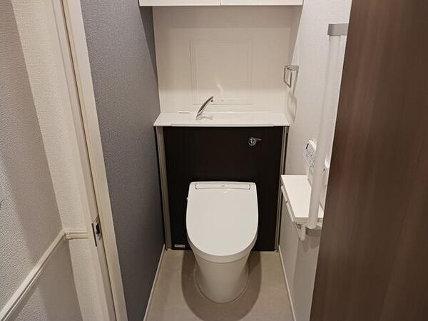 甲府市国母８丁目のアパート