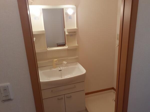 甲府市国母８丁目のアパート