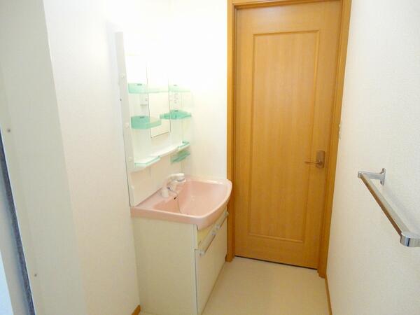 中巨摩郡昭和町河西のアパート