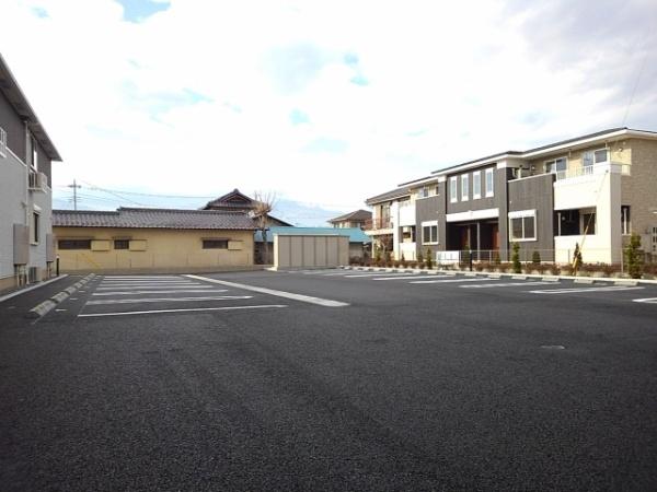 中巨摩郡昭和町紙漉阿原のアパート