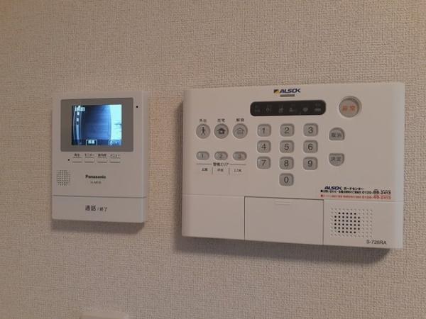 韮崎市藤井町坂井のアパート