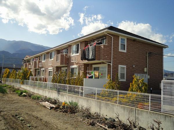 南巨摩郡富士川町長澤のアパート