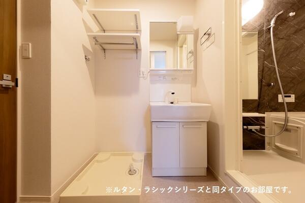 ヒカルサ　甲府城東
