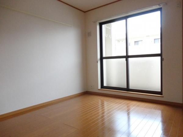 甲斐市西八幡のマンション