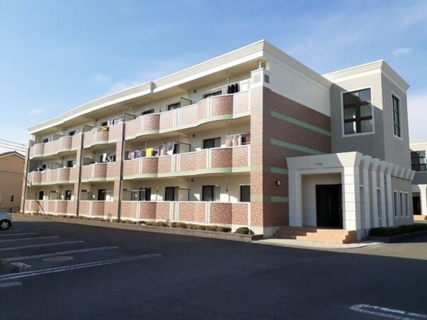 甲斐市西八幡のマンション