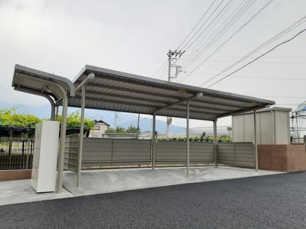 南アルプス市在家塚のアパート