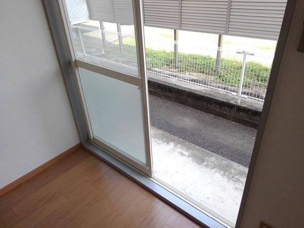 笛吹市春日居町鎮目のアパート