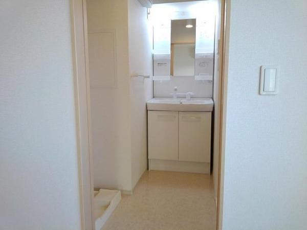 甲斐市富竹新田のアパート