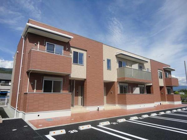 甲府市国玉町のアパート