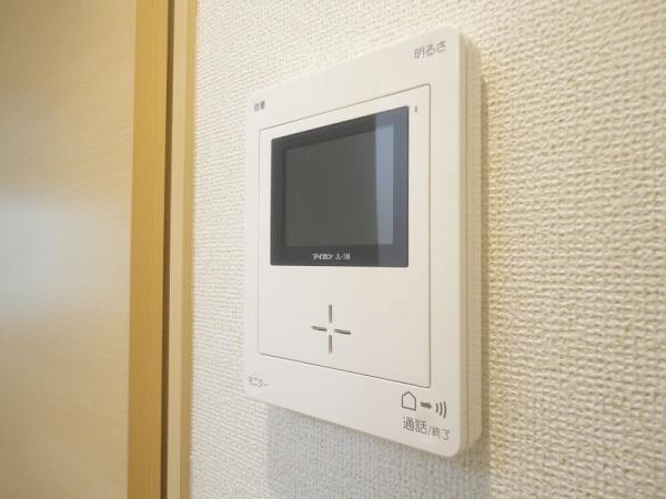 中央市西花輪のアパート