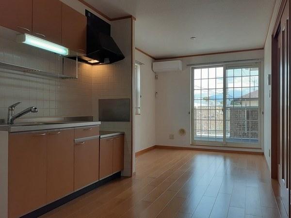 中巨摩郡昭和町西条のアパート