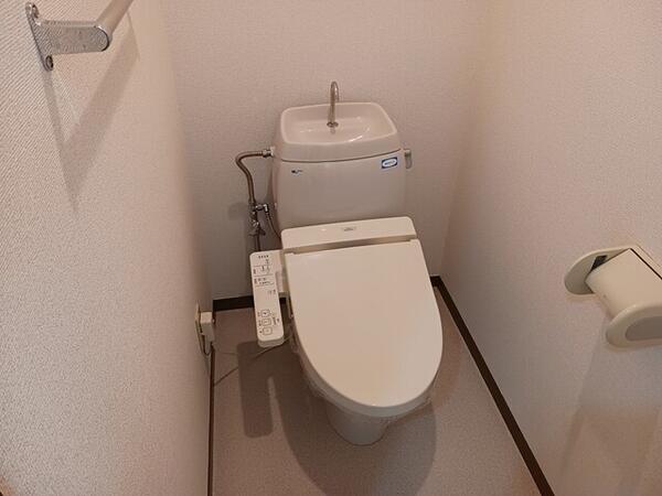 中央市中楯のアパート