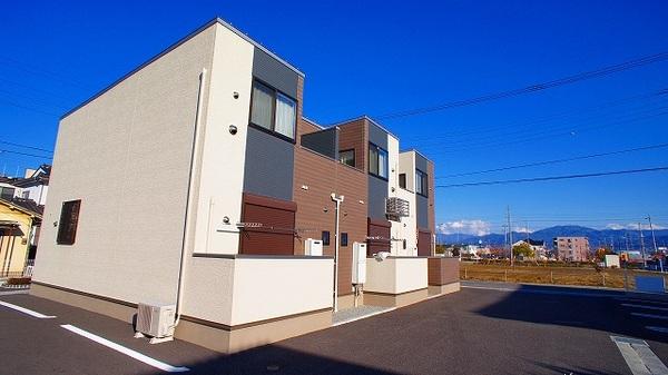 甲府市住吉4丁目のアパート