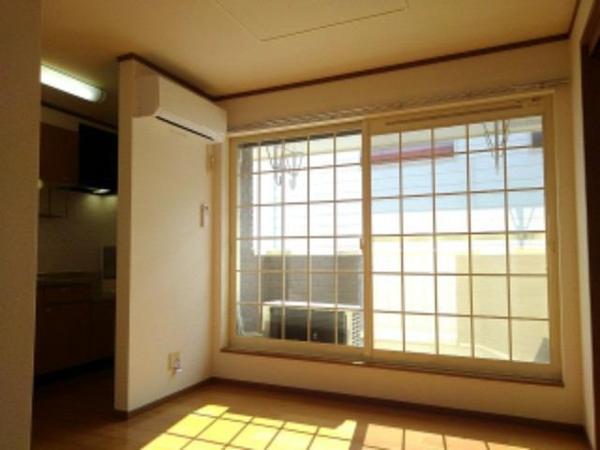 中巨摩郡昭和町清水新居のアパート