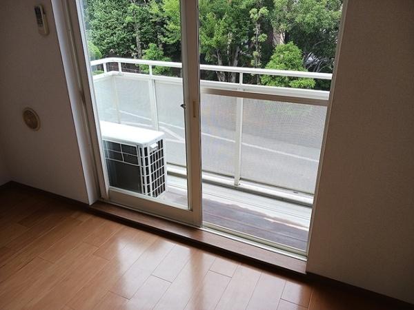 甲府市下飯田２丁目のアパート
