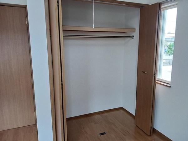 甲府市下飯田２丁目のアパート