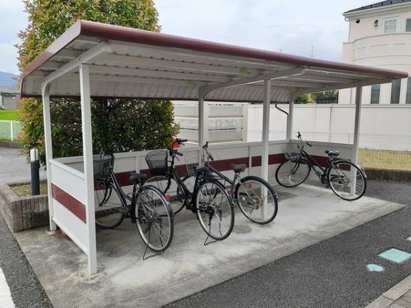 甲府市下飯田２丁目のアパート