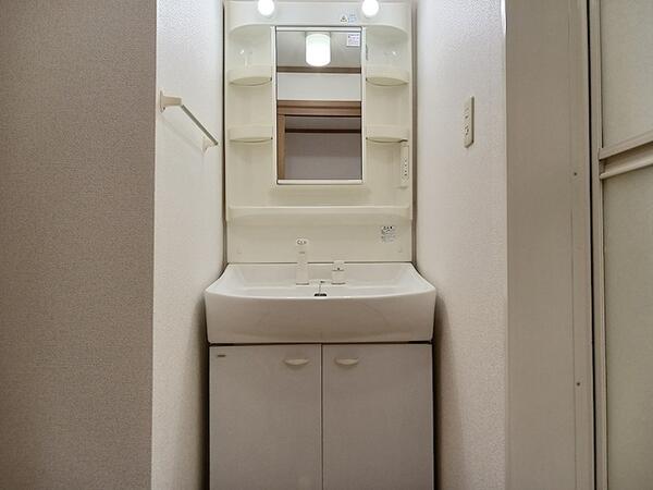 甲府市下飯田２丁目のアパート